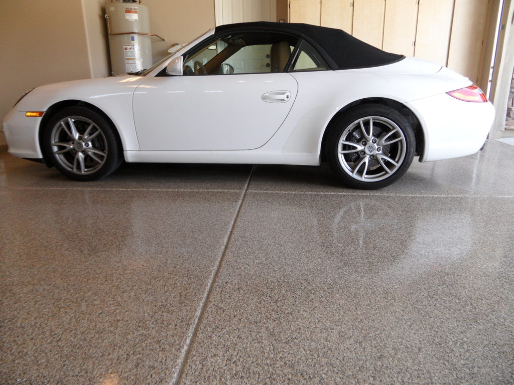 Epoxy garage floor vs polyaspartic